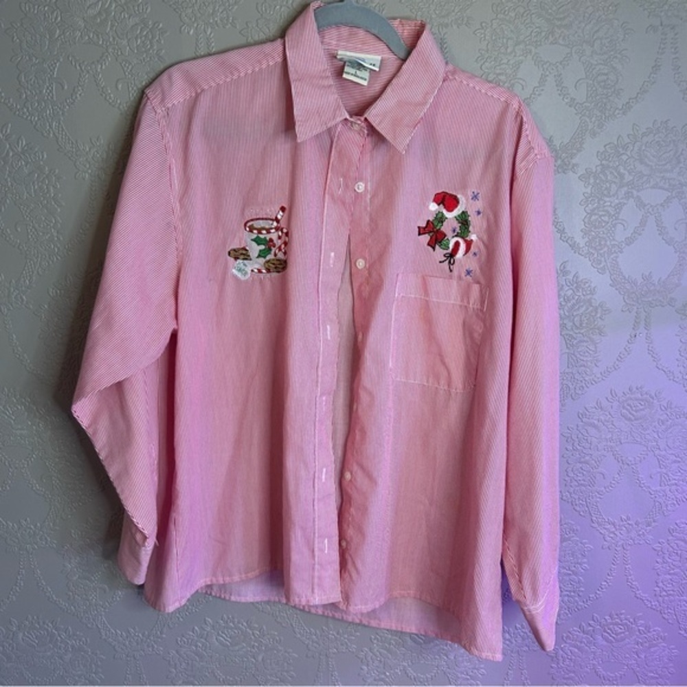Shirt with Embroidered Design LasOlas Christmas button down L pin stripe